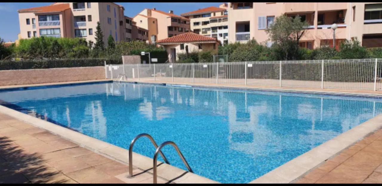 Appartement Design Frejus Luaran gambar