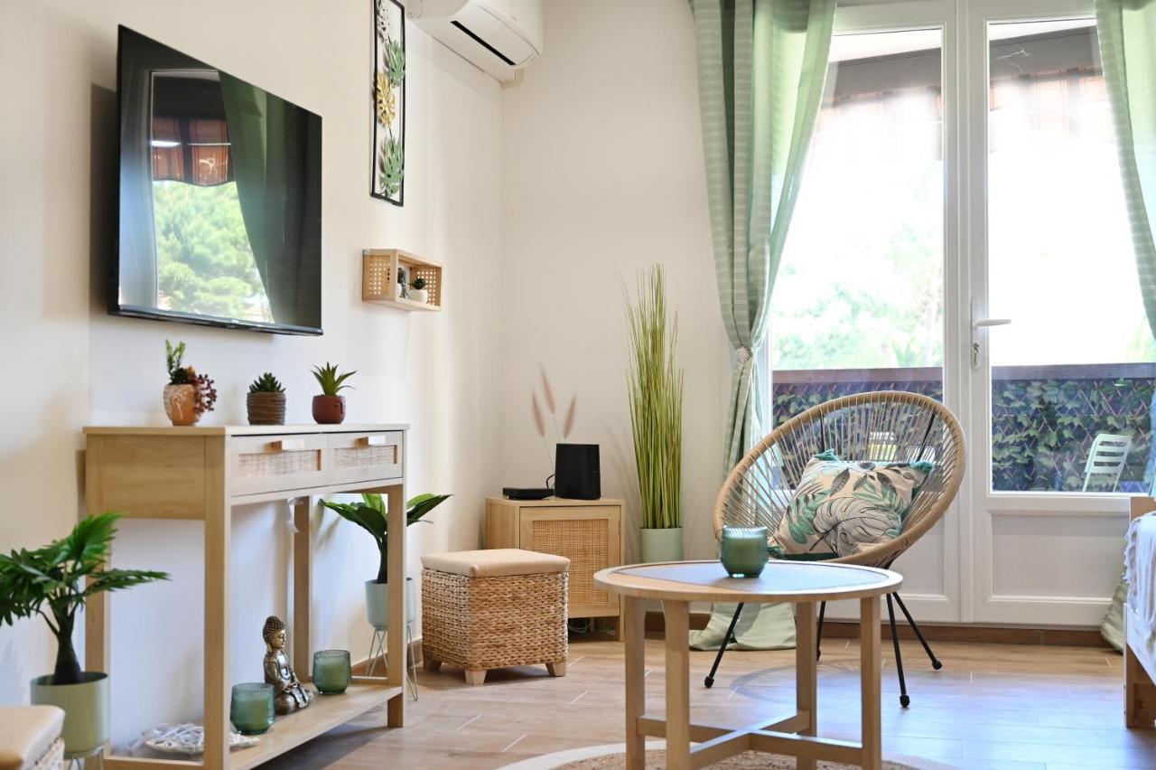 Appartement Design Frejus Luaran gambar